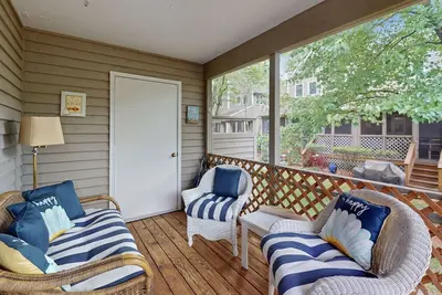 Image de Stewards Watch townhome near beach with screened porch, pool & tennis access