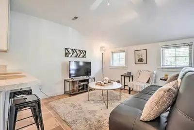 Image de Modern Chapel Hill Condo: Convenient to Hot Spots!