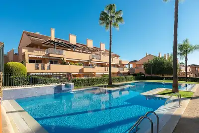 Image de Appartement Penthouse à Elviria près de la mer avec piscines partagées et Wi-Fi