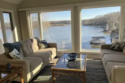 Image de *Stunning Waterfront Views! Pvt Deep Water Dock