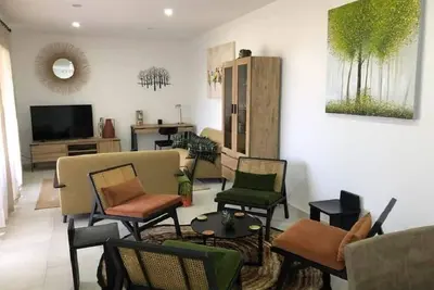 Image de T4-3*-1er étage 100m2\/Jardin privatif 50 m2 Bbq\/Transats plage 5 min en voiture