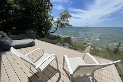 Image de The Owl's Nest- Holland Beach House, private beach, remote work ready