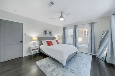 Image de Stylish 4 bed home in Rice Village/Tx Med Center