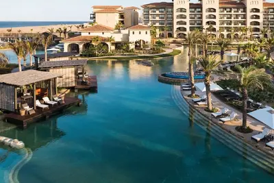 Image de Stunning Greg Norman Golfers Paradise with Golf Access