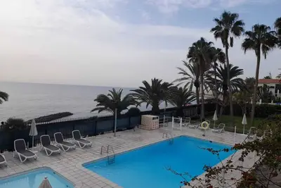 Image de Los Arpones Apartments 2 bedrooms beachfront
