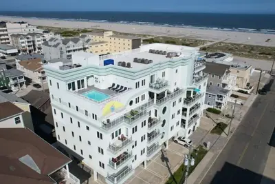 Image de Magnificent Beach Retreat in Wildwood Crest w/ Pool