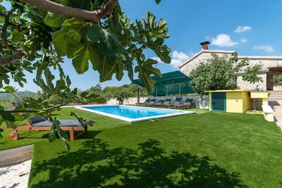 Image de House Mitlo with 5 bedrooms and private pool