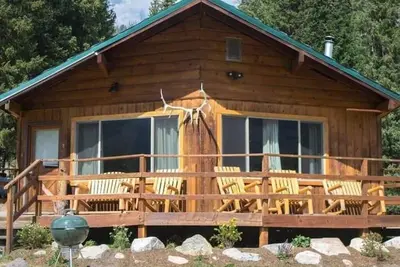 Image de Comfortable size house overlooking the town of Silver Gate