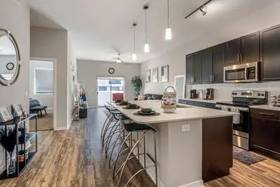 New ★ Scottsdale Upscale Living ★ Shops ★ Dining ★