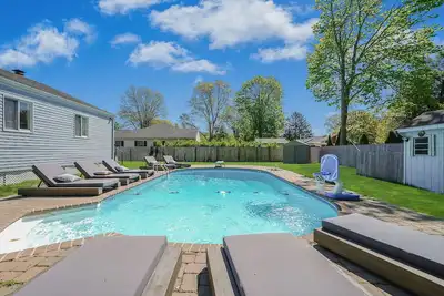 Image de Private Pool, Close to Beaches, Shops, Restaurants, bars, and markets