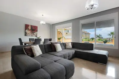Image de Appartement \"Luxury Candesol I\" avec vue sur la mer, piscine, terrasses et Wi-Fi.