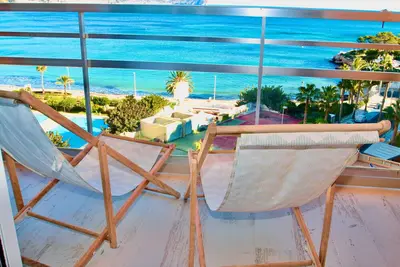 Appartement \"Playa Calpe\" avec vue sur mer, balcon, piscine partagée et Wi-Fi.