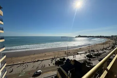 Image de Appartement T2 face à la plage, 4 couchages, avec balcon – Les Sables-d'Olonne