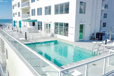 2/2 Penthouse, Clearwater Beach, 801 Avalon!