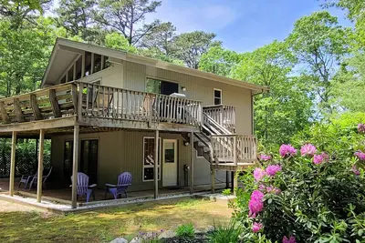 Image de Comfortable 3bd--A/C, Large Deck, Outdoor Shower, Pool Table