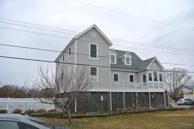 Image de Enjoy Stunning Lighthouse and Meadow Views from this Spacious West Cape May Home