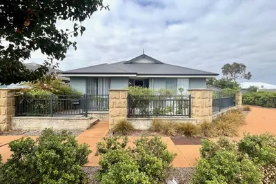 Image de Napolean Holiday Retreat