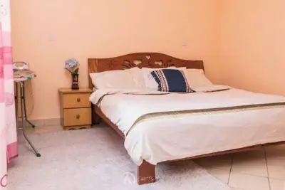 Image de Gorgeous one bedroom apartment, 5 min from Two rivers