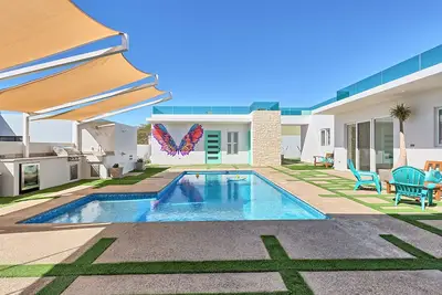 Casa EquiX in Laguna Shores at Rockypoint