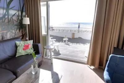 Image de Rijk aan Zee Luxury Beachhouse Ecolodge with seaview