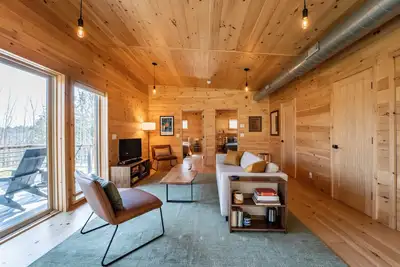 Image de The Pinetop Cabin | Modern ∙ Surrounded by Trees ∙ Sustainably-built