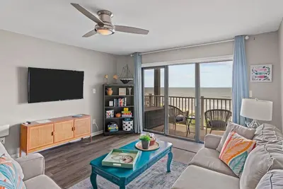 Image de Sunrise Escape- w/linens- Oceanfront