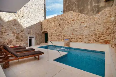 Luxury Villa Old Story with Pool