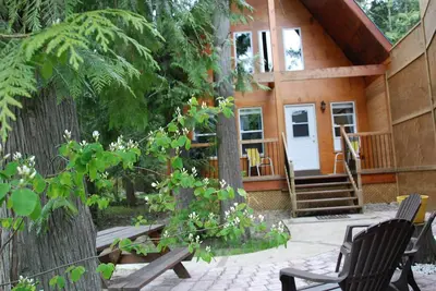 Image de Stay At The Monashee Cabin near Revelstoke, Bc