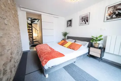 Image de Maison de standing avec extérieur - 25 min de Paris