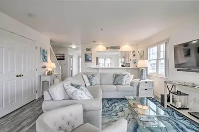 Image de Ocean View Resort Condo w/ Pool Access & Bay Views