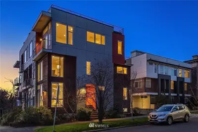 Image de Modern 3br/3ba Townhome - Charming Capitol Hill location