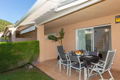 Image de Belle maison de vacances avec Wifi, piscine, climatisation, Tv, terrasse et parking