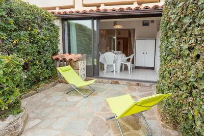 Image de Joli appartement pour 4 personnes avec Wifi, climatisation, piscine, Tv et parking