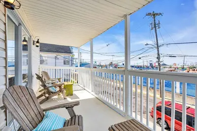 Image de Waterpark Beach House with Water and City view