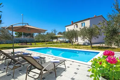 Image de Maison pour la famille avec la piscine Nin, Zadar (K-19431)