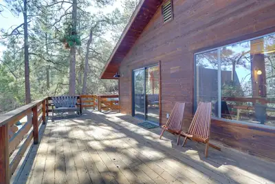 Image de Idyllwild Cabin w/ Deck & Tahquitz Peak Views