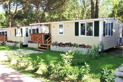 Image de Mobil-home au Lac Trasimène avec piscine