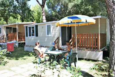 Image de Mobil-home au Lac Trasimène avec piscine