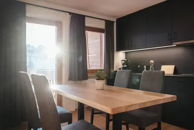 Appartement 'Ciasa Willy Conturines' avec vue sur les montagnes, balcon et Wi-Fi
