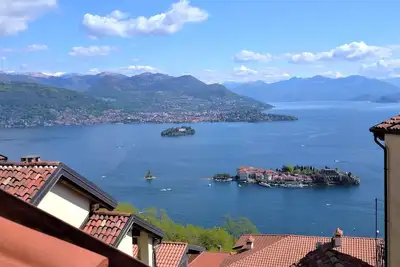 Image de Casa Serena with lake view