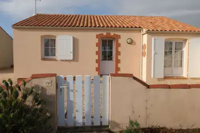 Image de Maison plain-pied avec jardin clos, 6 personnes, proche plage et centre, parking, 3 chambres