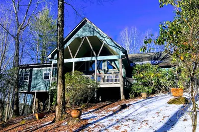 Image de The Canopy: Single-Level Sky Valley Home w/ Private Sauna and Wellness Space