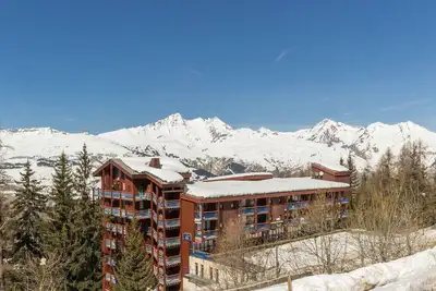 Image de 50m du centre station, 7ème étage, balcon, télévision, casier à ski, 54m², Les Arcs