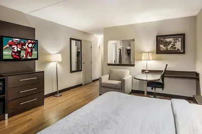 Image de Easy Highway Access! 3 Family-Friendly Property, Pets Allowed, Near Woburn Mall!