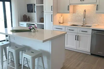 Image de Modern Beachfront Villa! Oceanfront Views w\/ Heated Pool in private community
