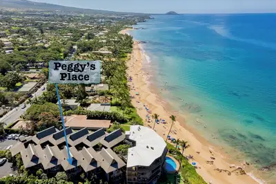 Image de \"Peggy's Place\" - Premier Beachfront Condo for Families -- Direct Beach Access