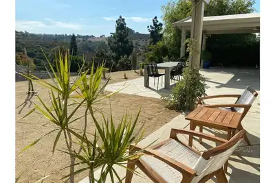 Expansive View Spacious Modern Charm