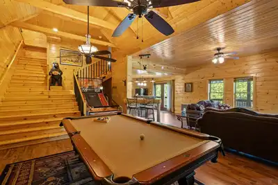 Image de Mountain View Cabin | Hot Tub & Coffee Bar
