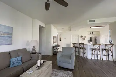 Image de Beautifully updated, gated community, minutes from the gulf beaches