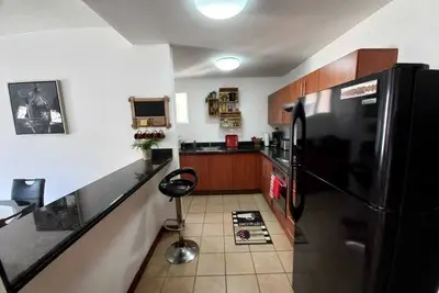 Image de Cozy, charming and safe condo w view of Escazu mountains
